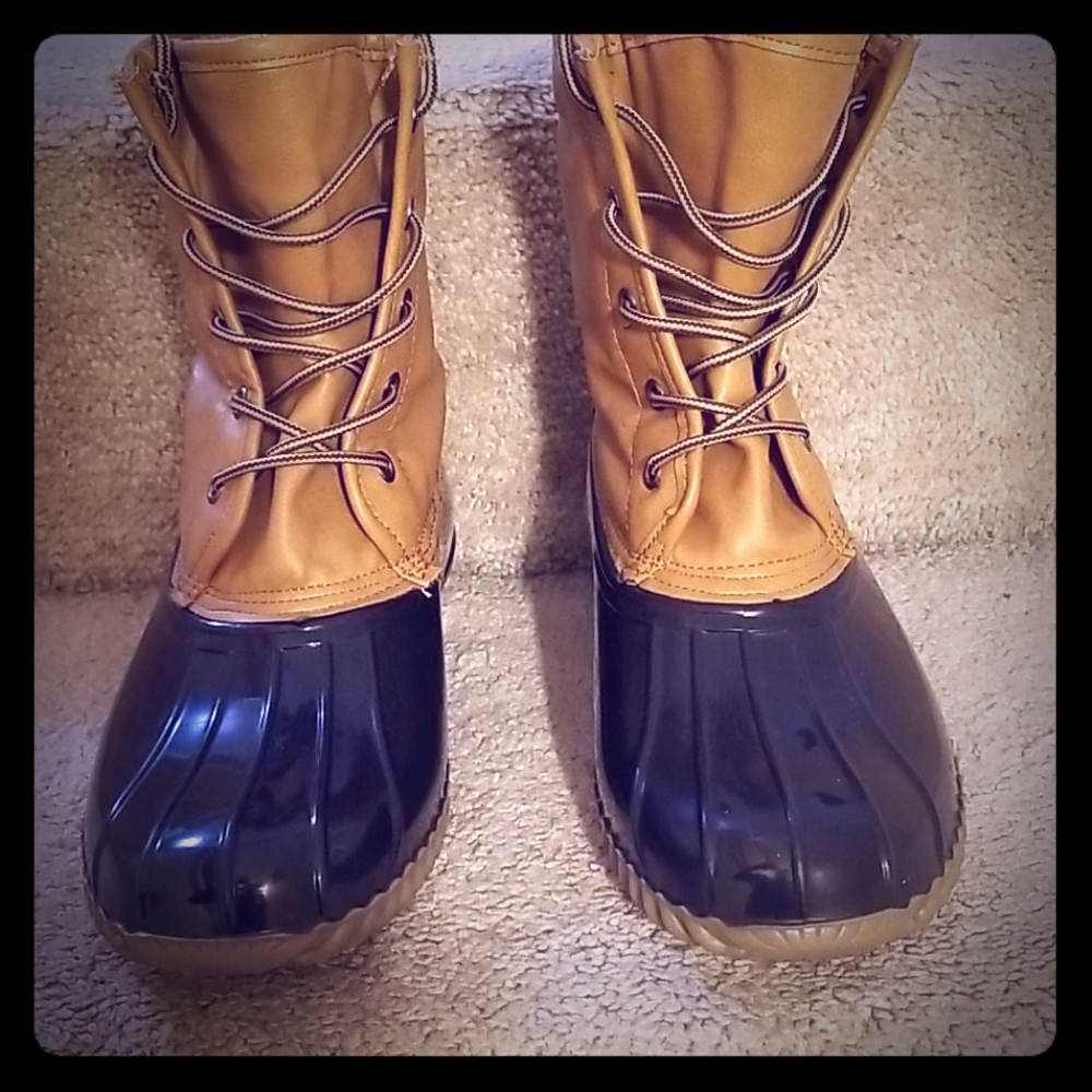 Duck boots